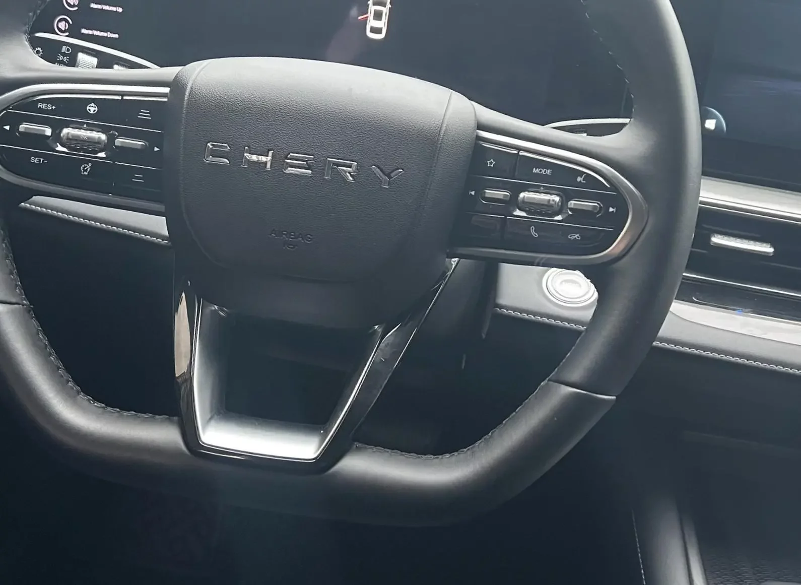 Chery Arrizo 8