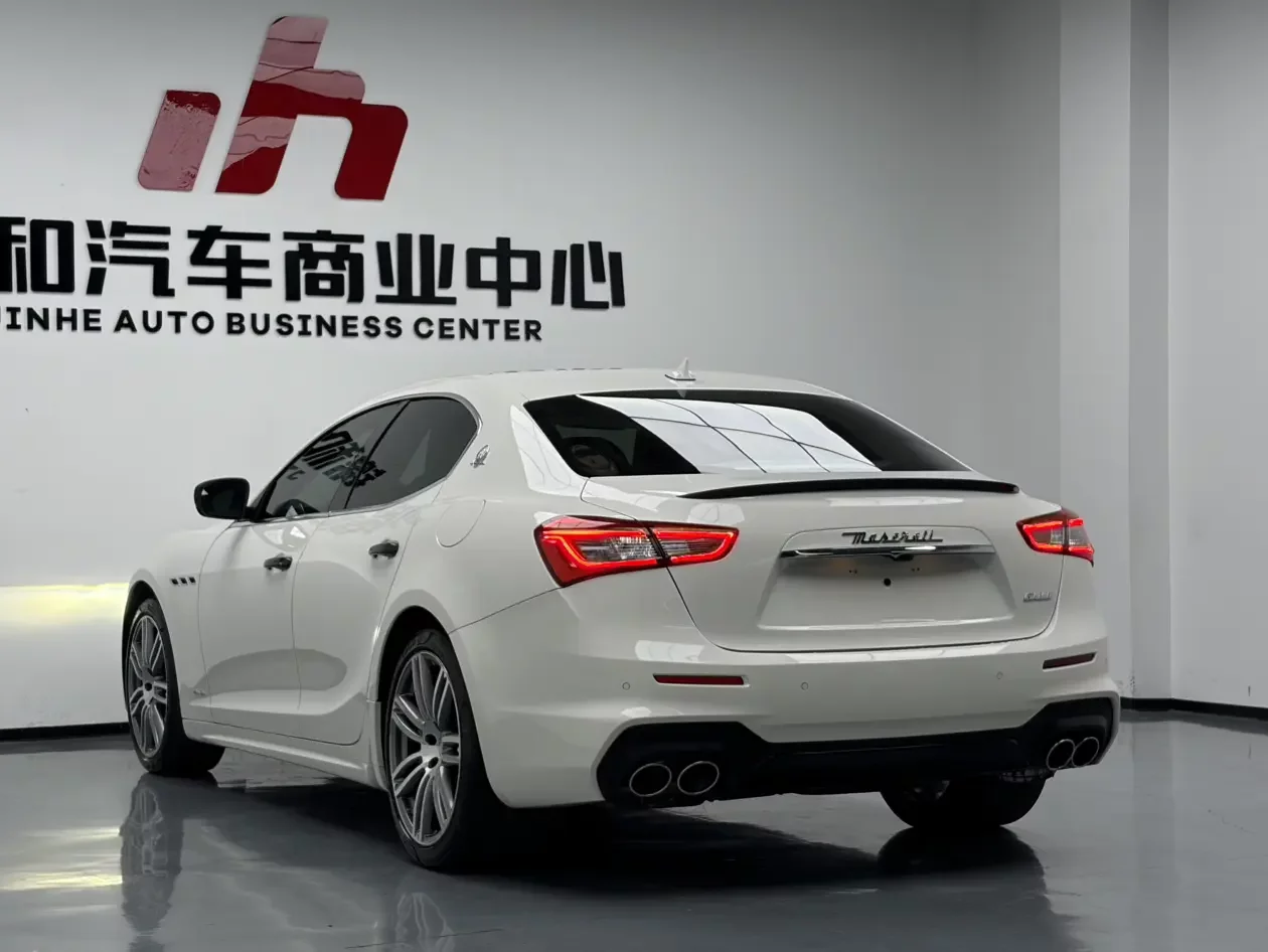 Maserati Ghibli