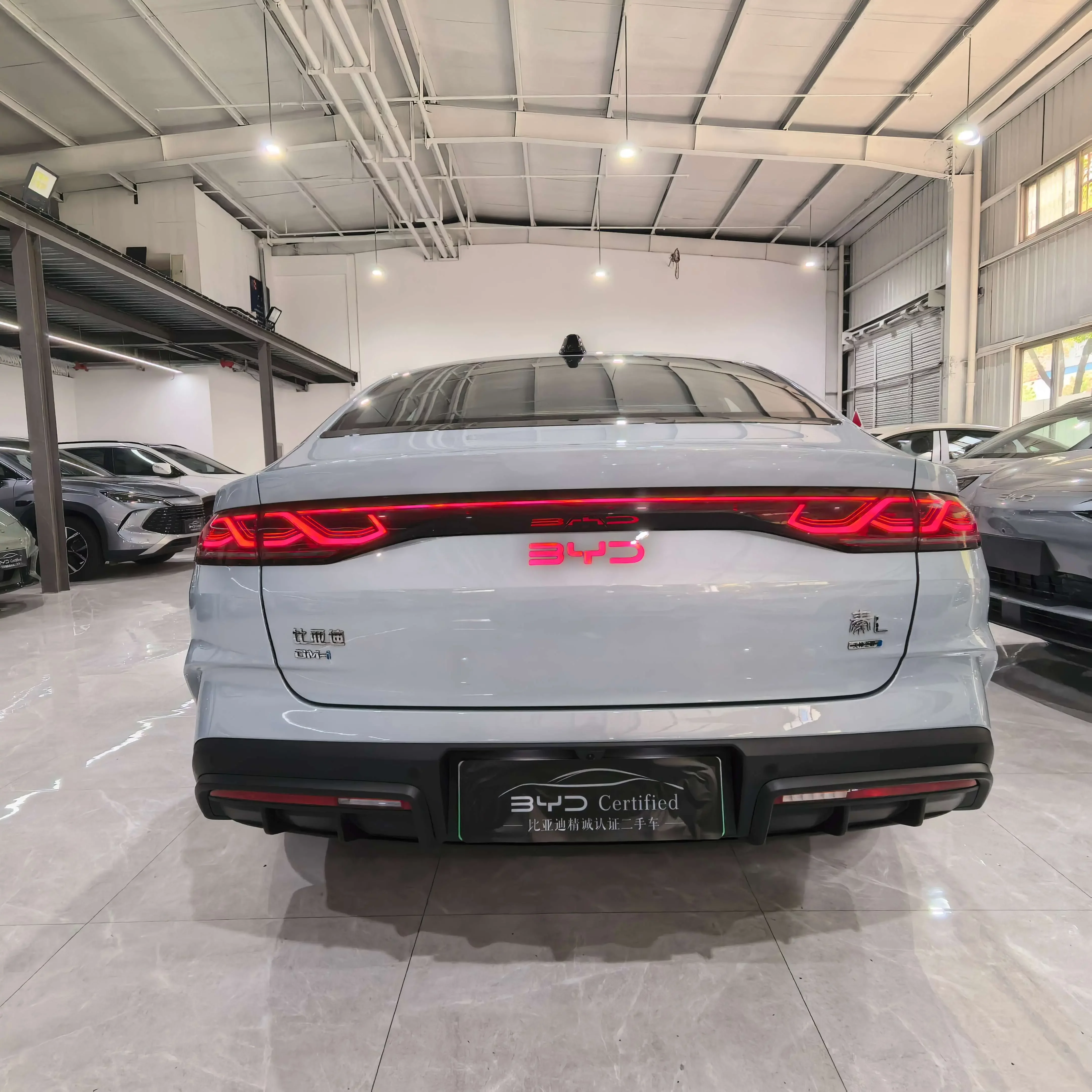 BYD Qin L DM