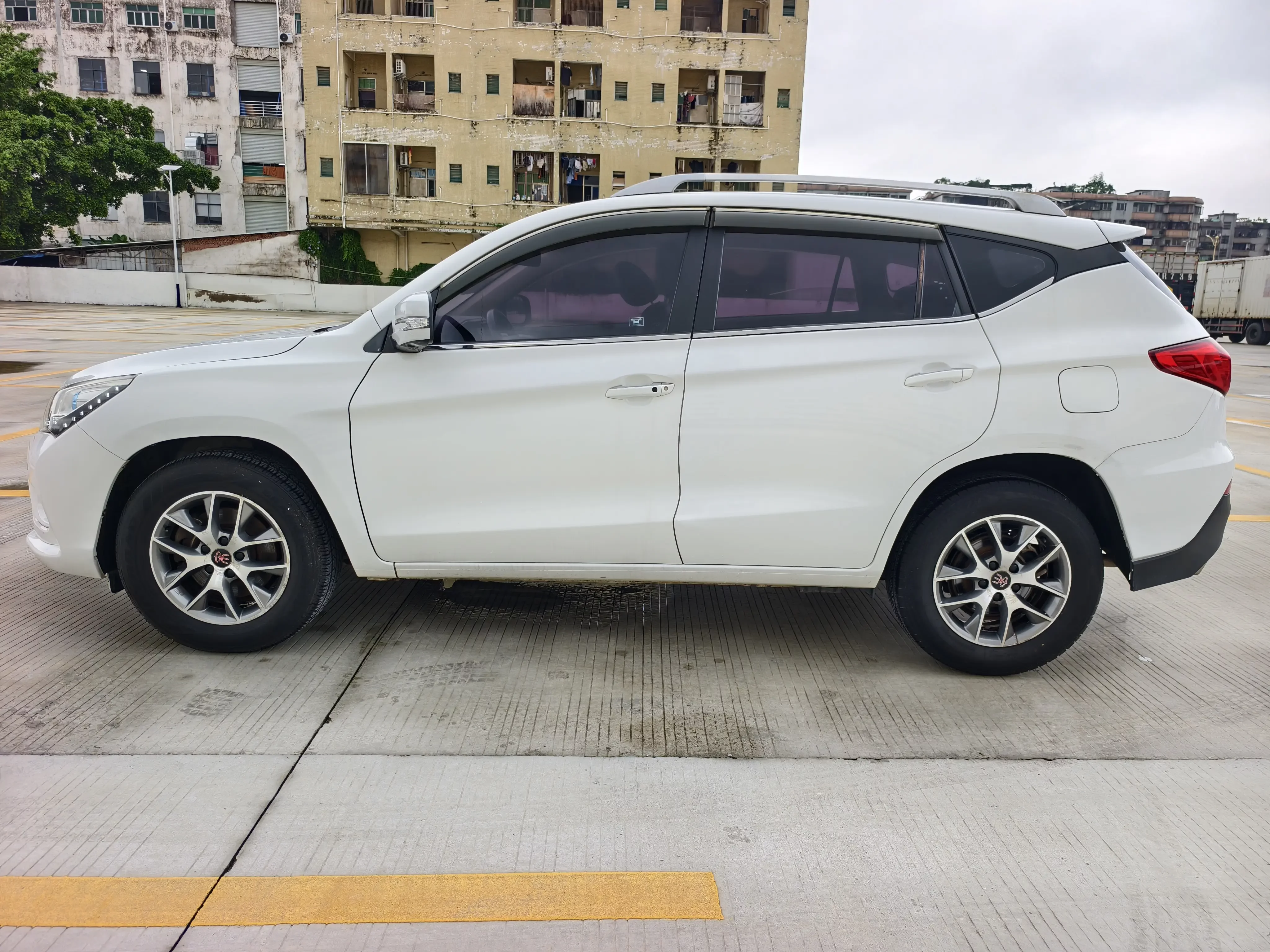 BYD Song
