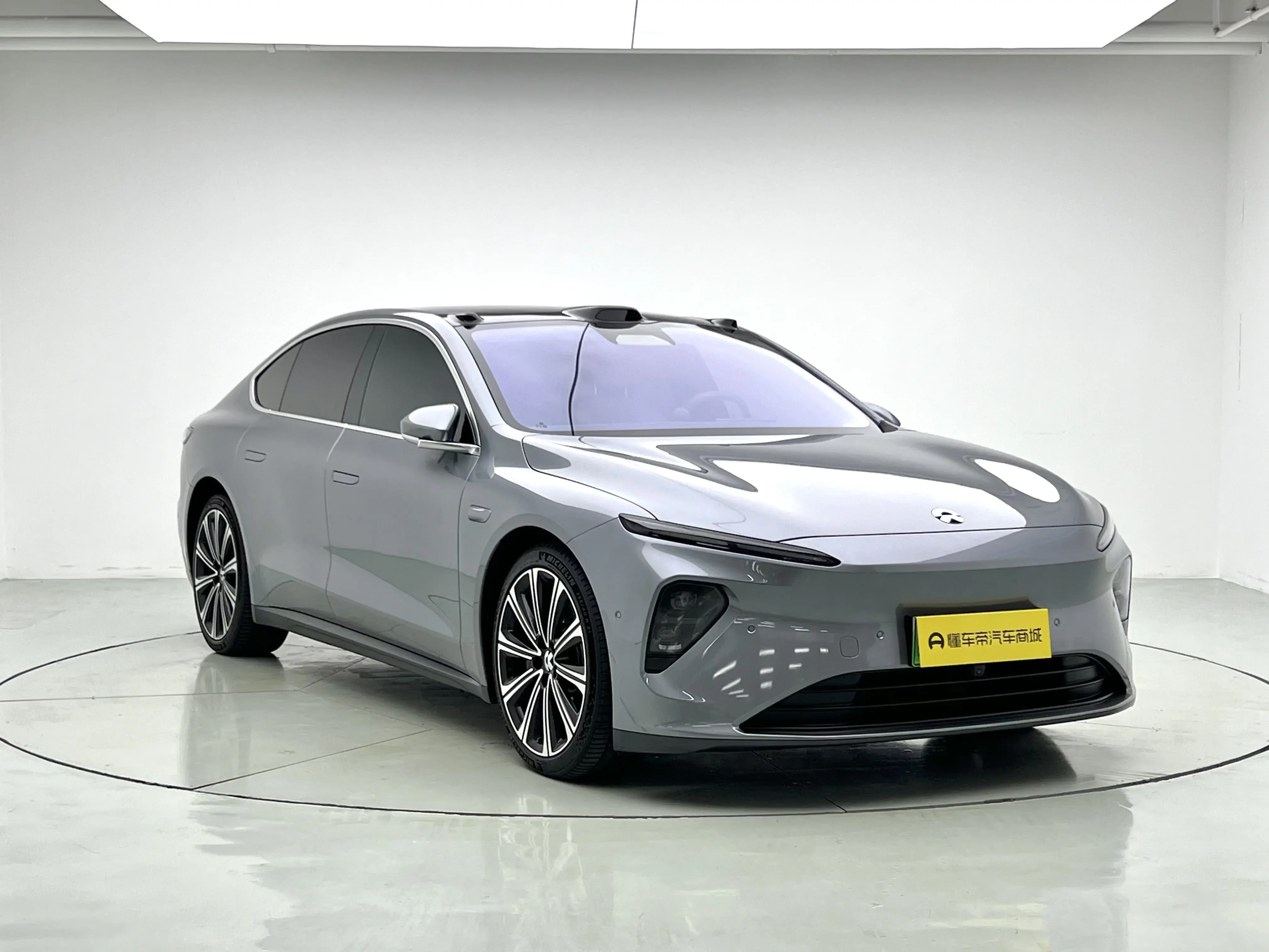 NIO ET7