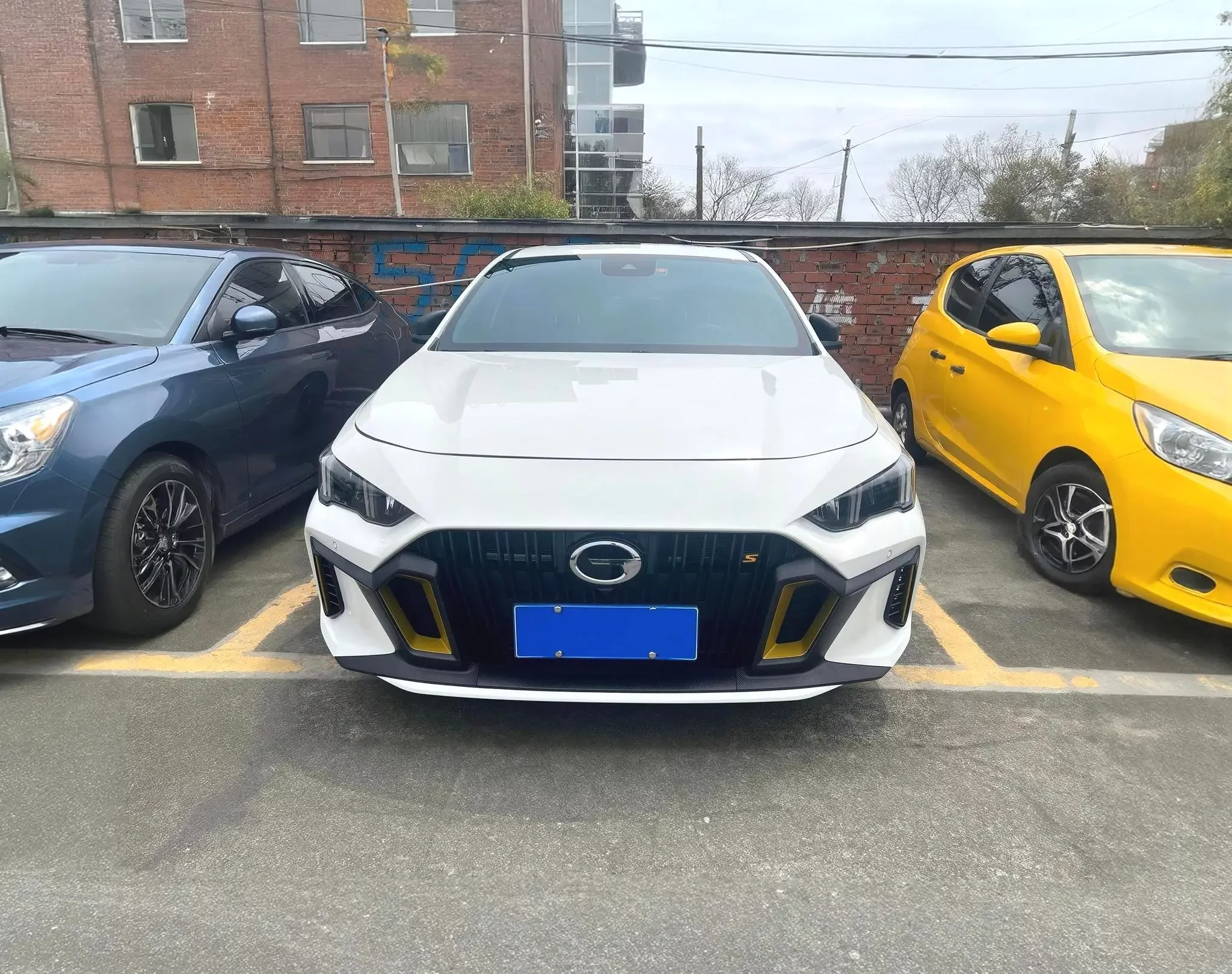 GAC Trumpchi Empow  из Китая