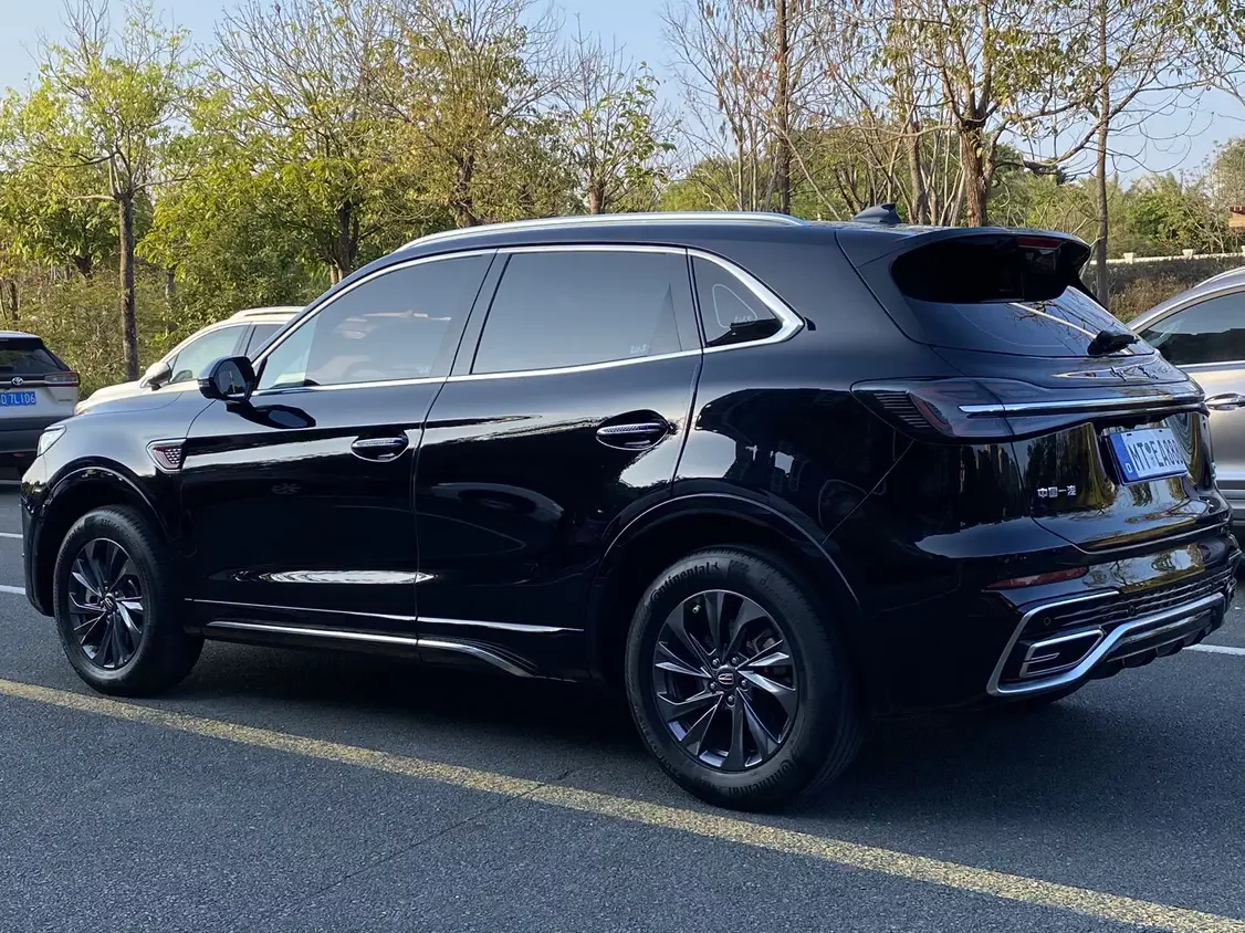 Hongqi HS5