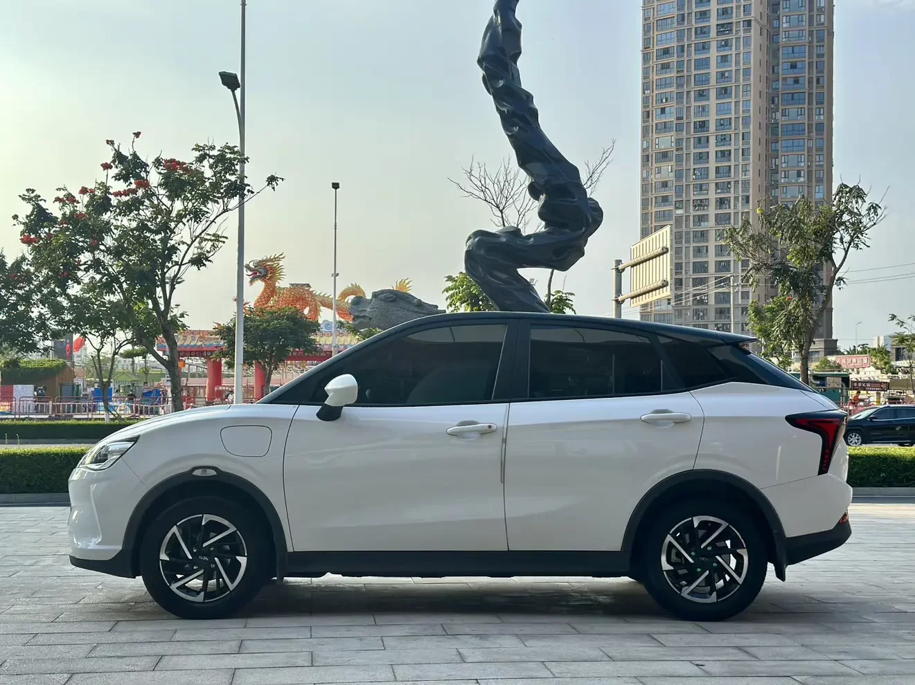 NETA Nezha V