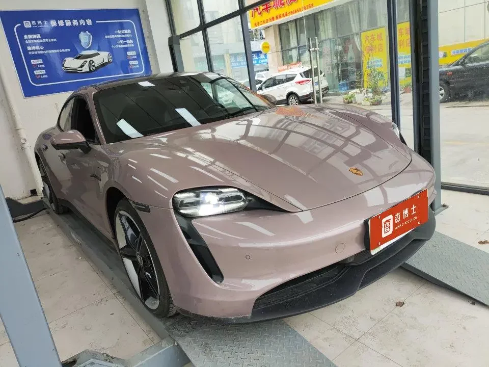 Porsche Taycan