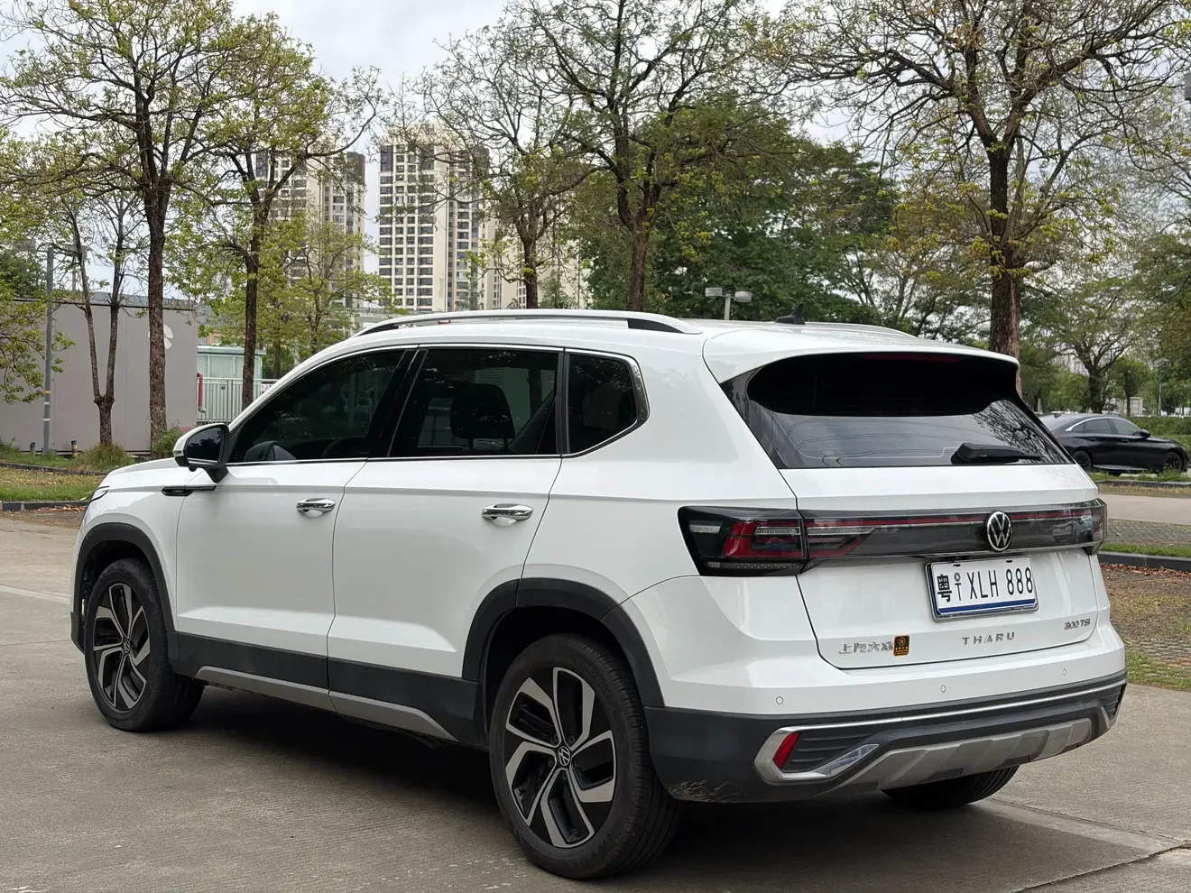 Volkswagen Tharu