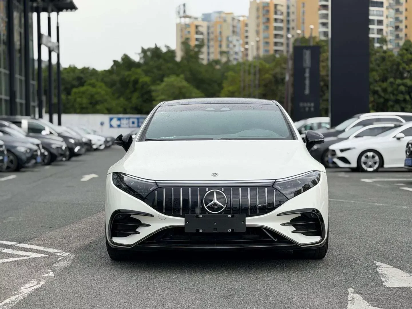 Mercedes-Benz EQS AMG