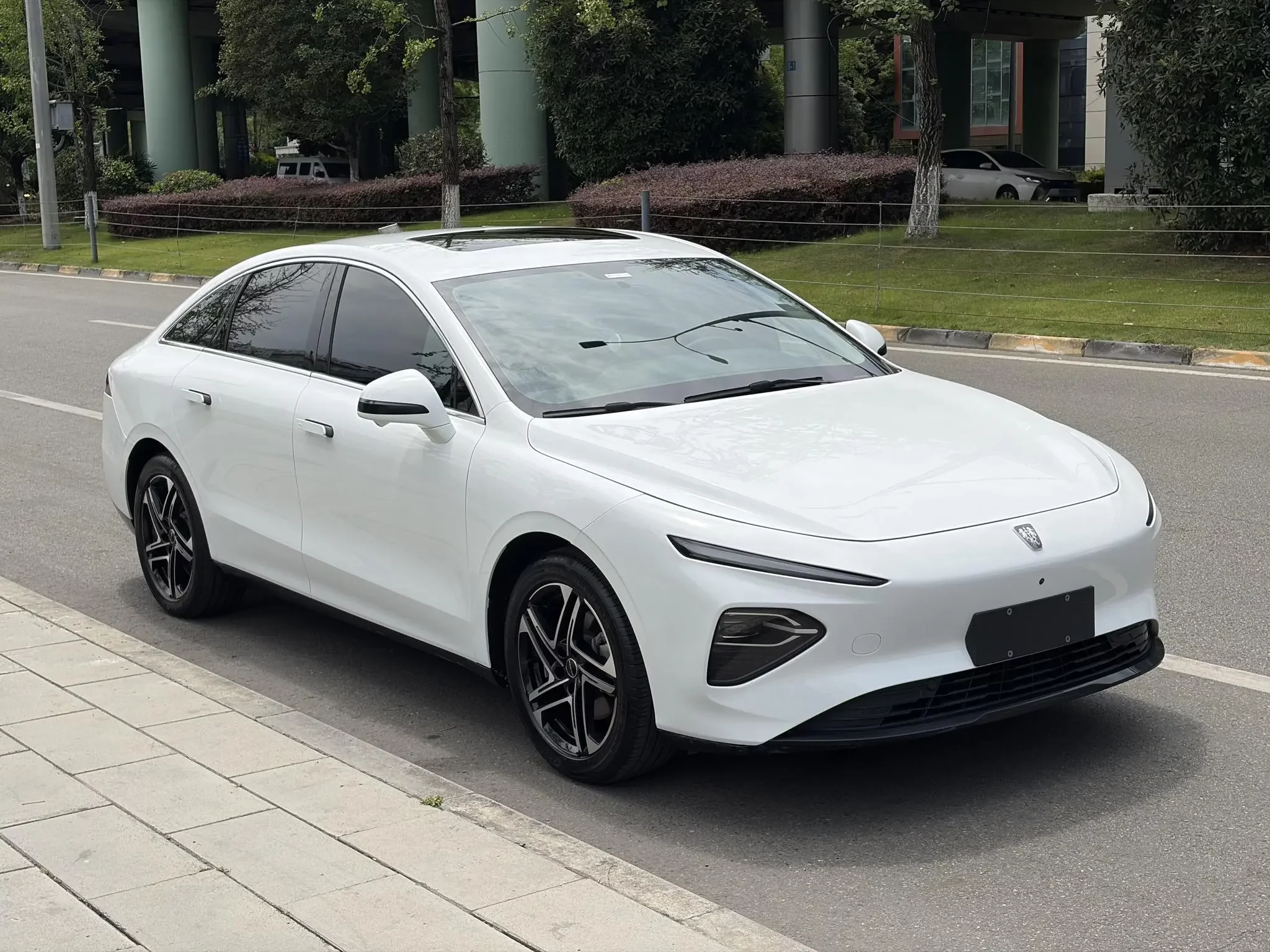 Roewe D7 EV