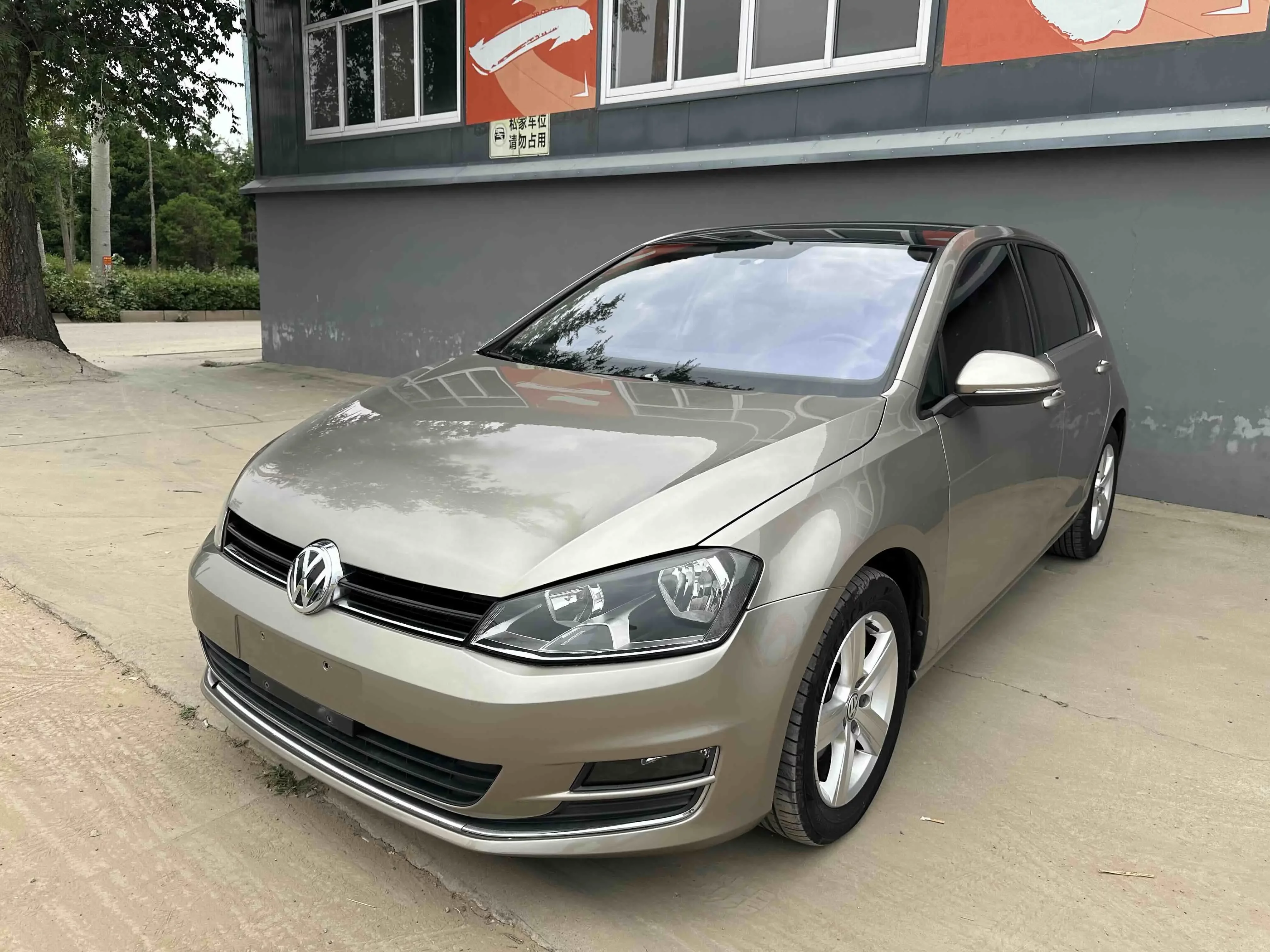 Volkswagen golf