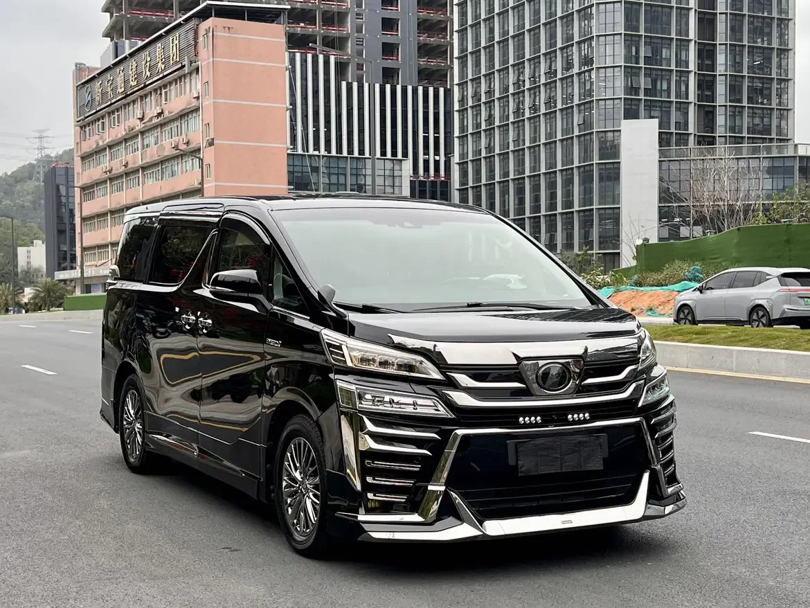 Toyota Crown Wellfire
