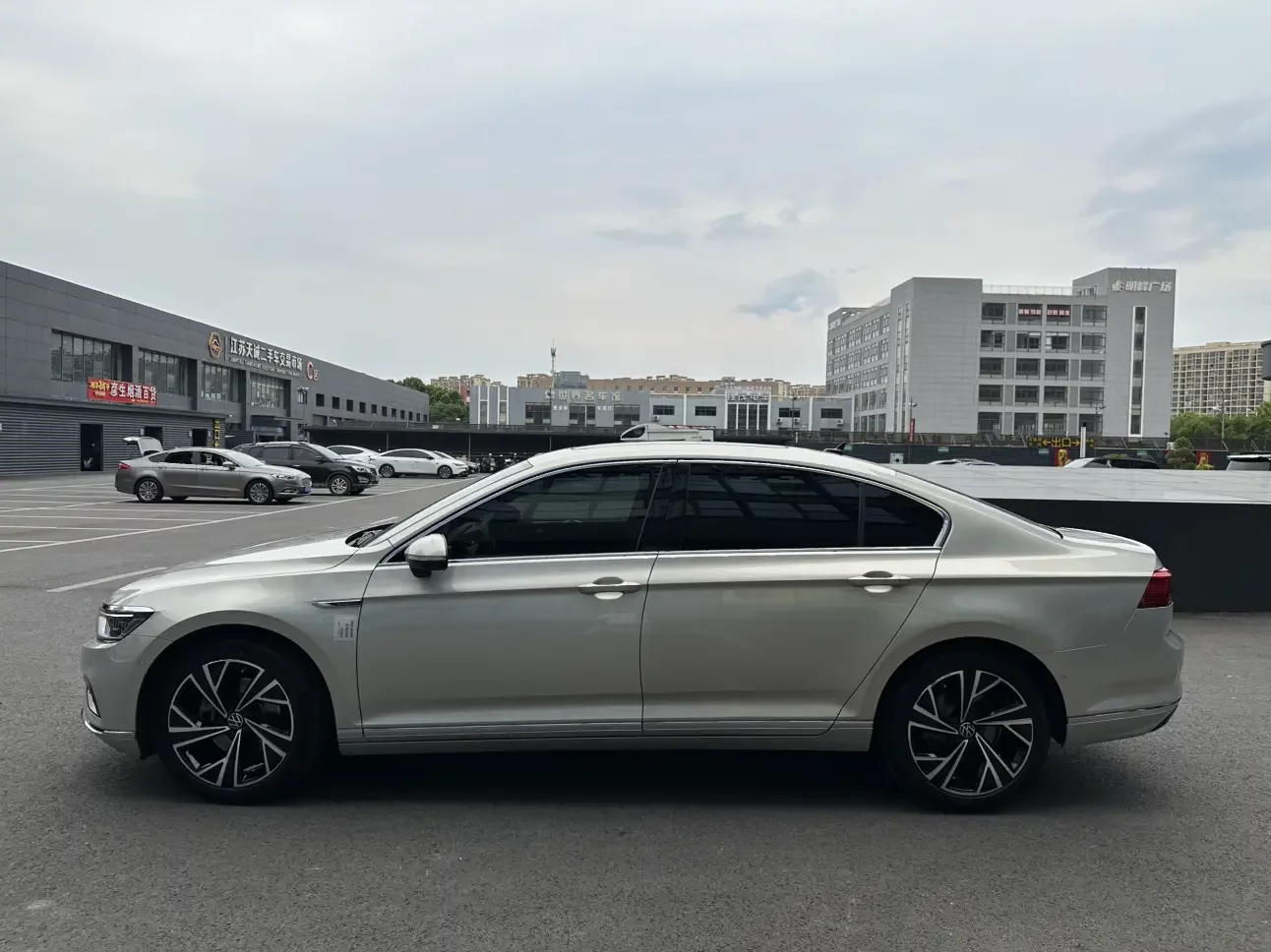 Volkswagen Magotan