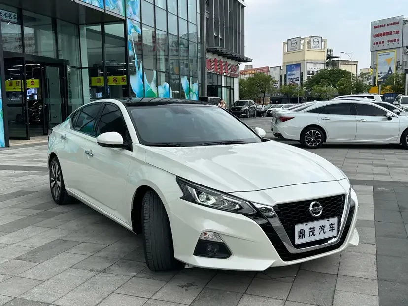 Nissan Altima
