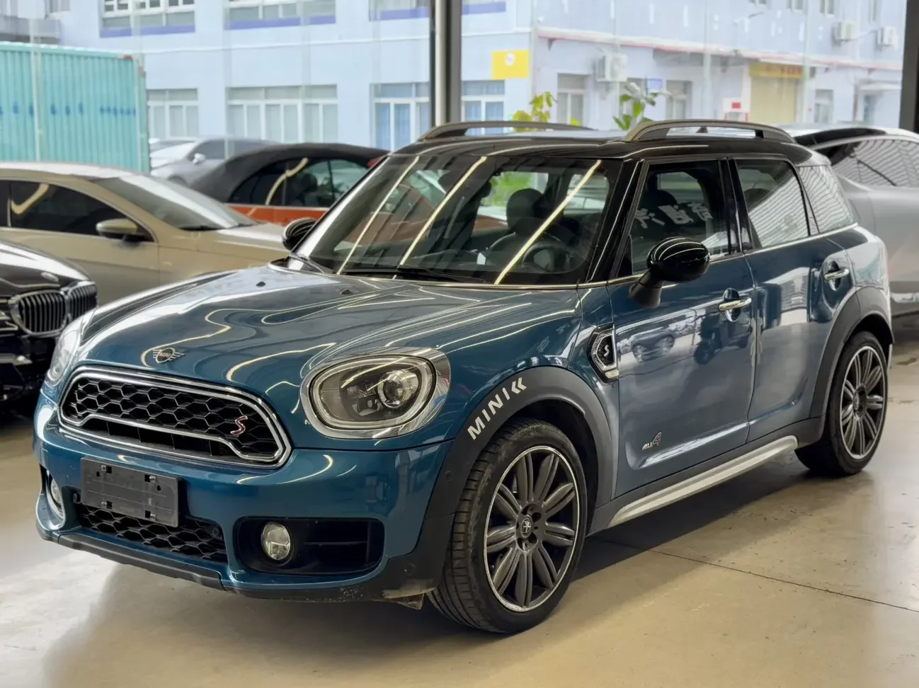 MINI COUNTRYMAN