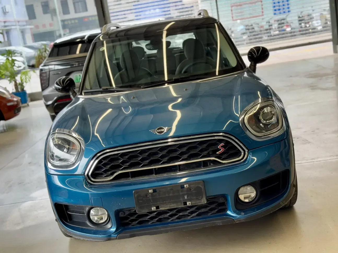 MINI COUNTRYMAN
