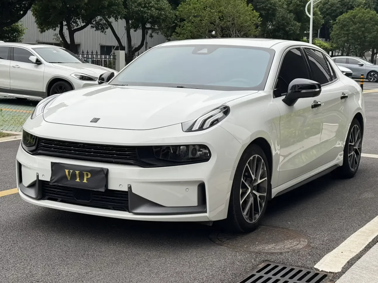Lynk & Co 03