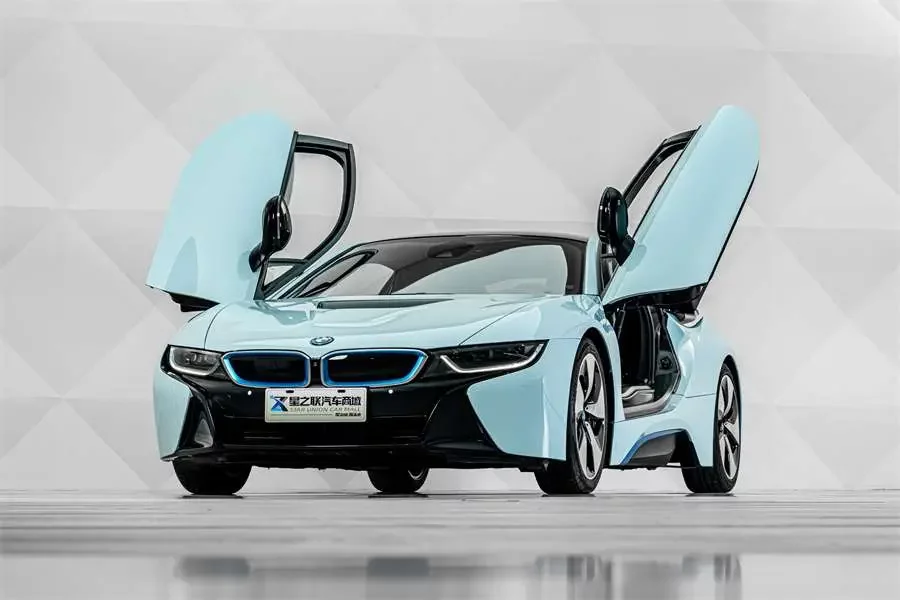 BMW i8  из Китая
