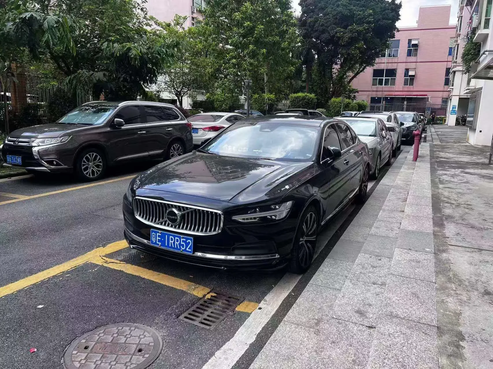 Volvo S90