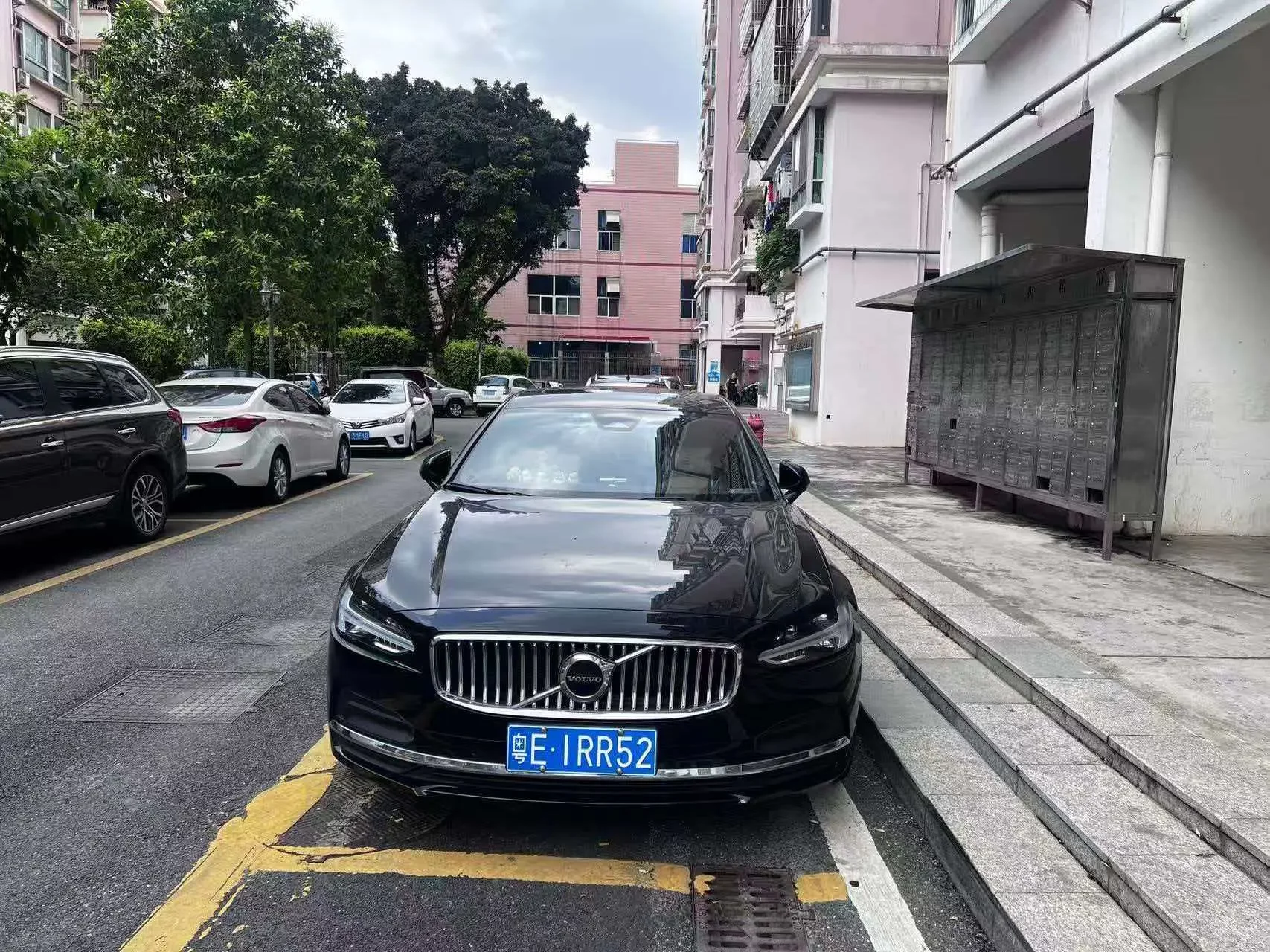 Volvo S90