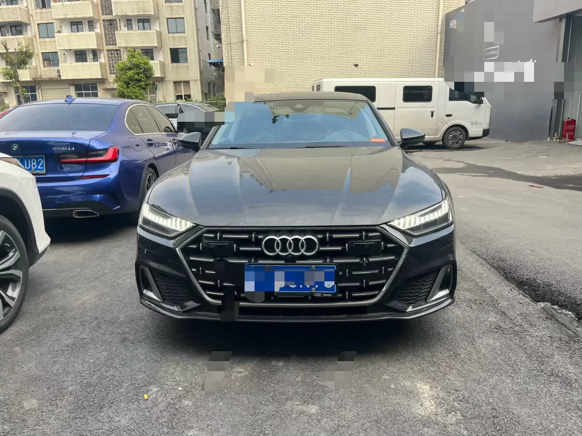 Audi A7L