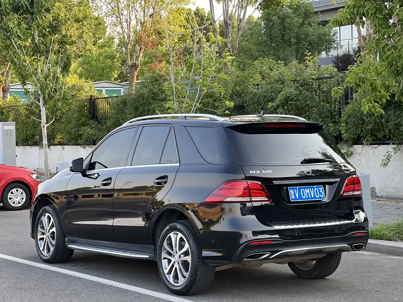 Mercedes-Benz GLE (Imported)