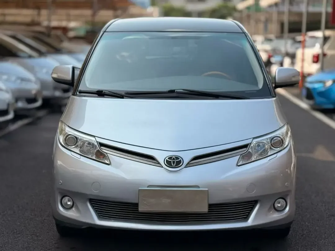 Toyota Previa  из Китая