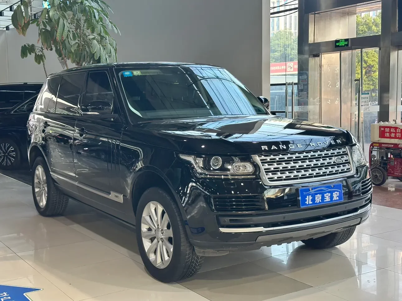 Land Rover range rover
