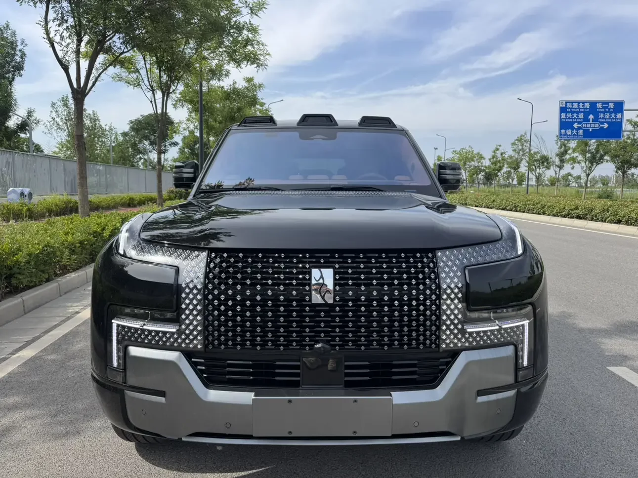 BYD Yangwang U8