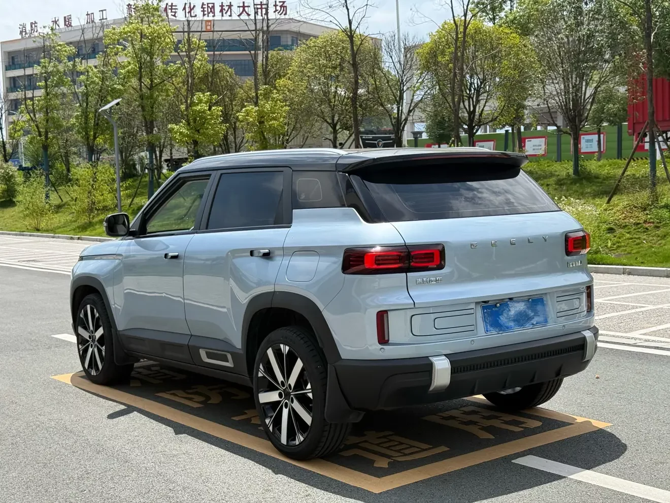 Geely ICON
