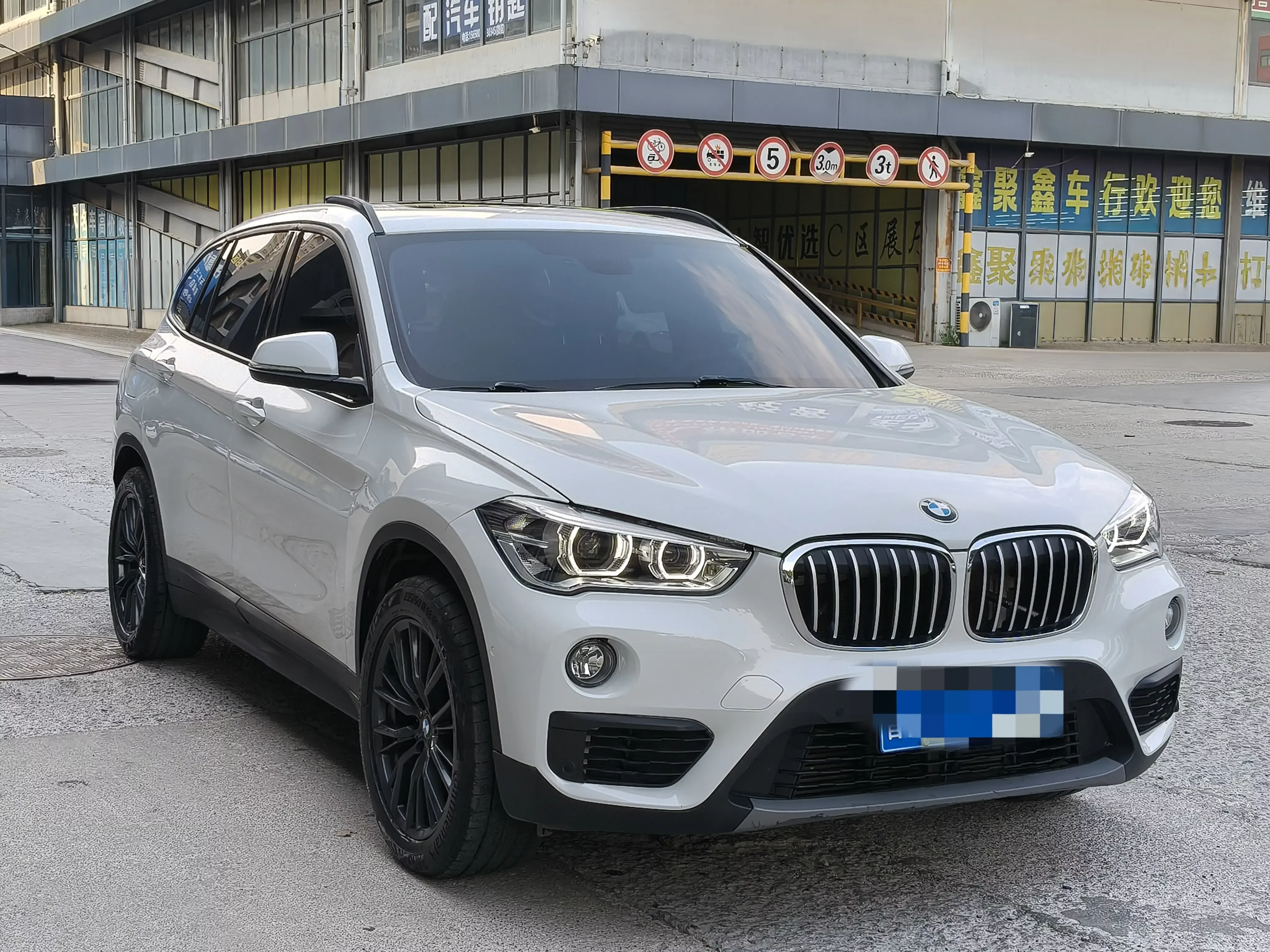 BMW X1