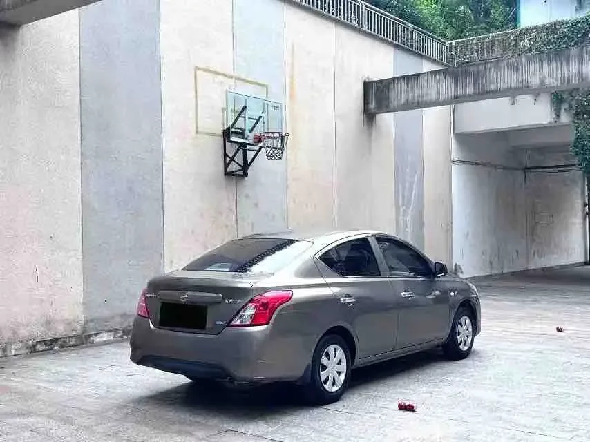 Nissan Sunlight