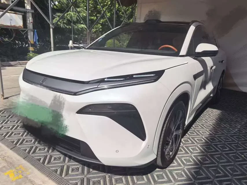 BYD Tang L EV