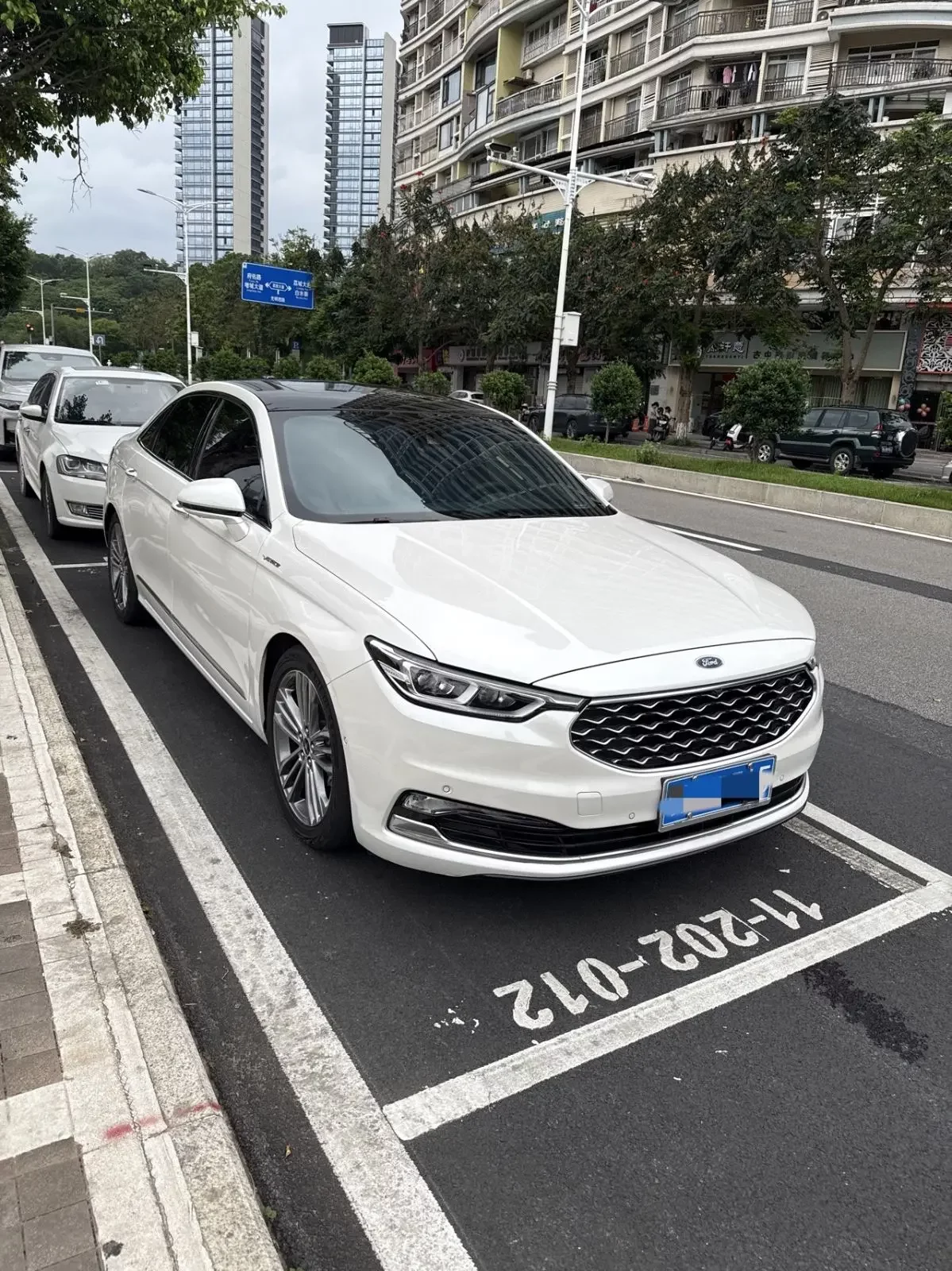 Ford Taurus