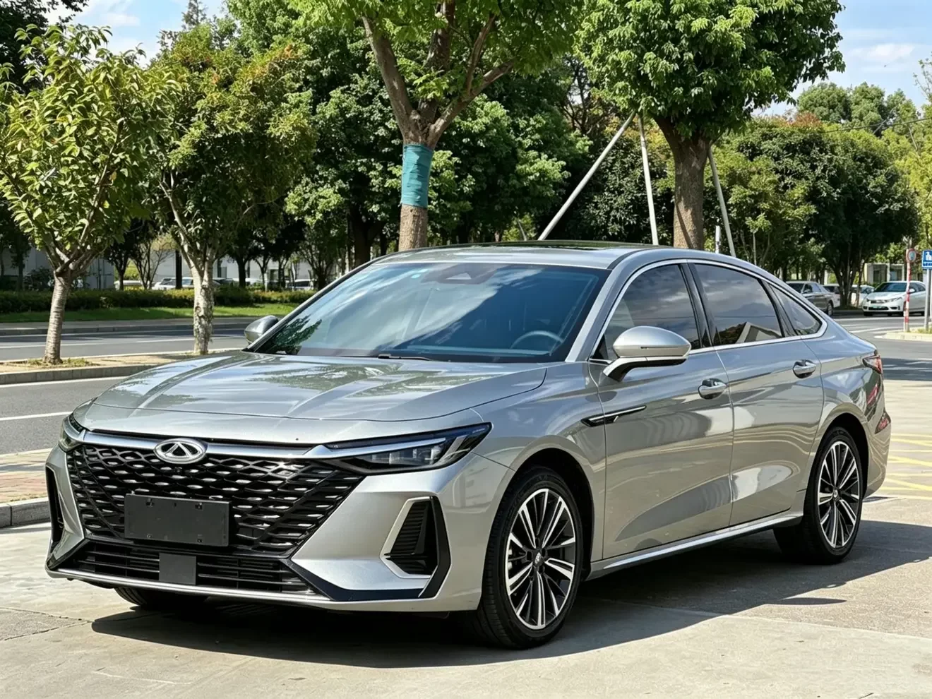 Chery Arrizo 8
