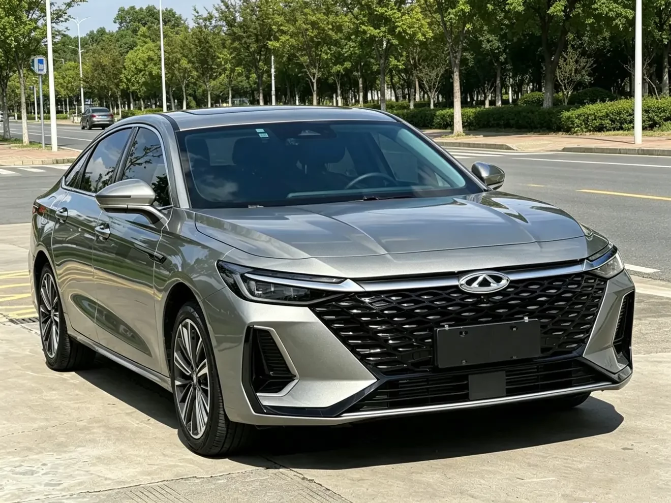 Chery Arrizo 8