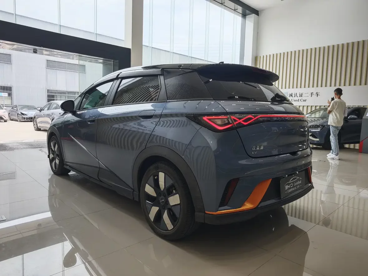 BYD dolphin