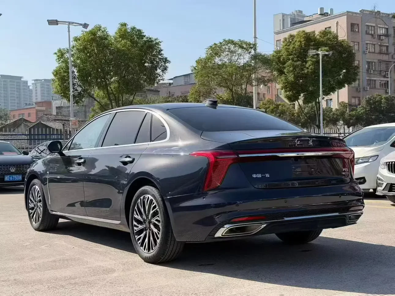 Hongqi H5