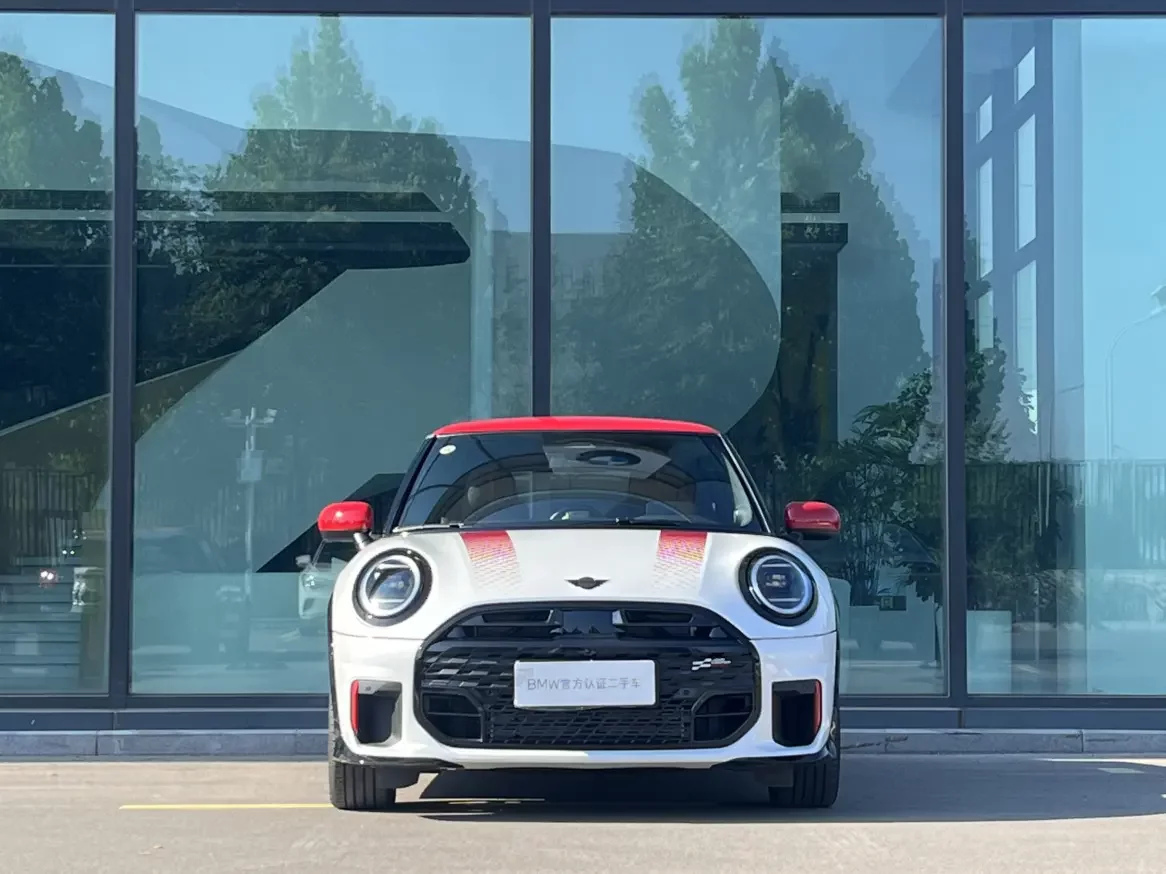 MINI JCW