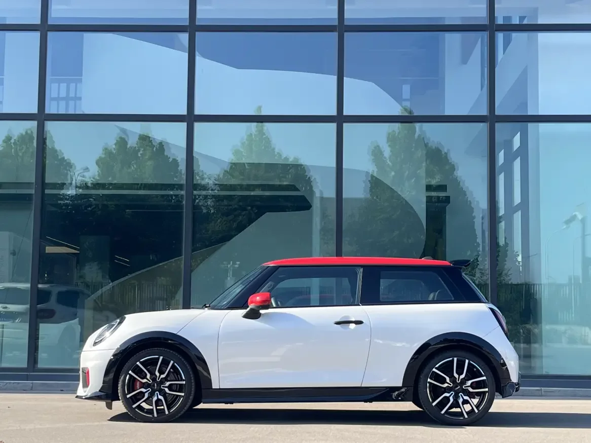 MINI JCW