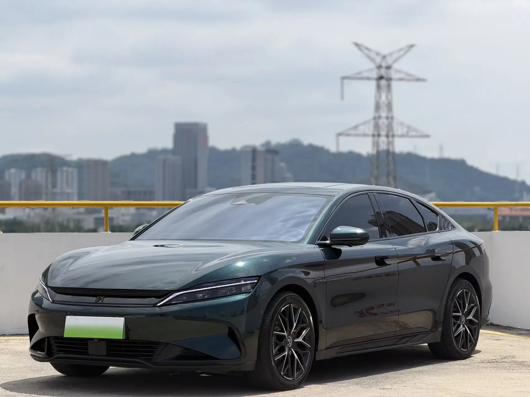 BYD Han EV