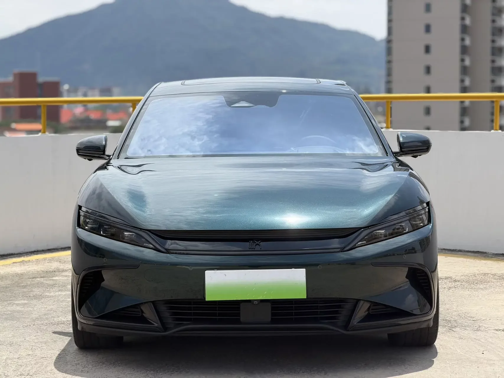 BYD Han EV