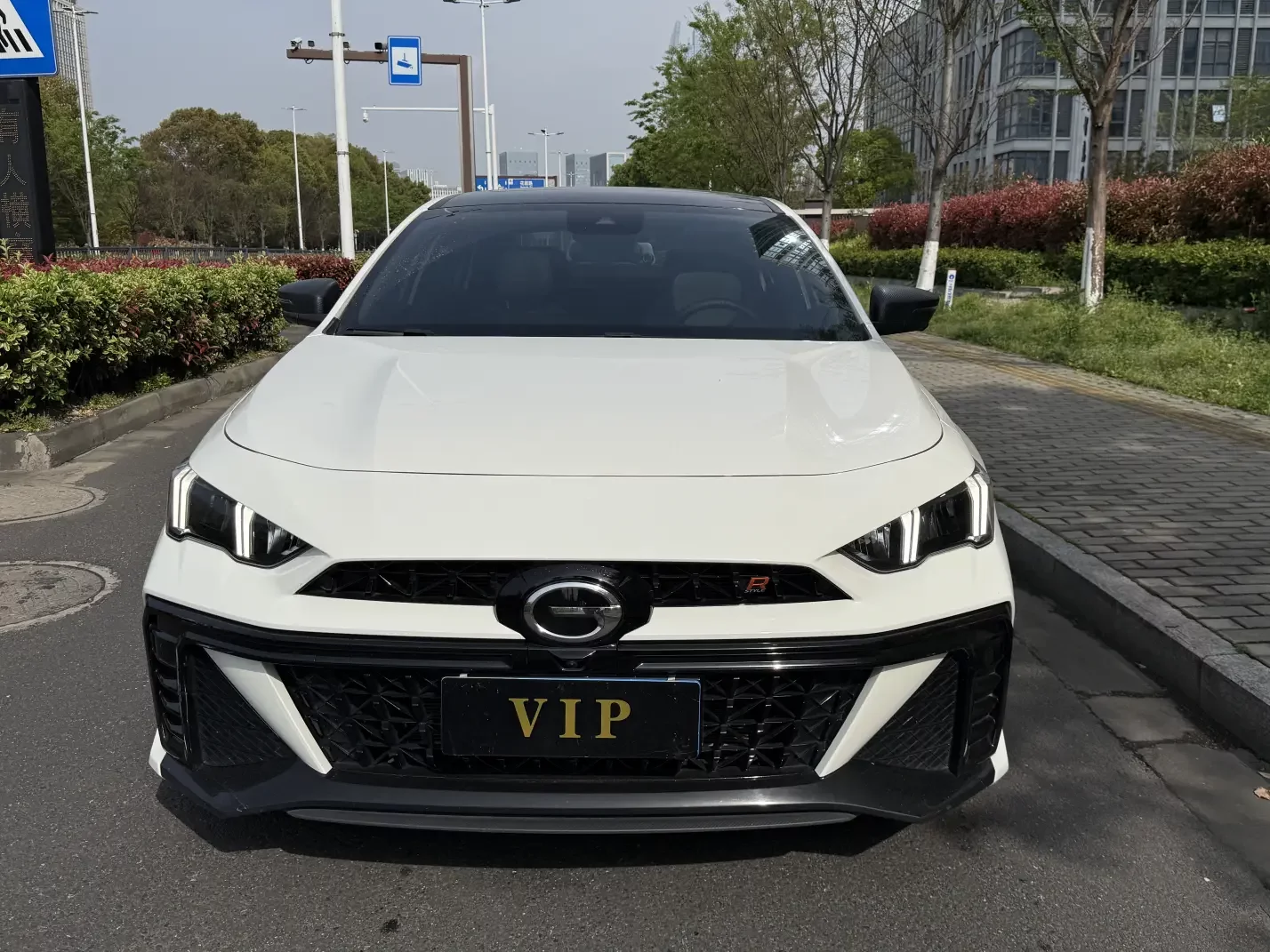 GAC Trumpchi Empow  из Китая