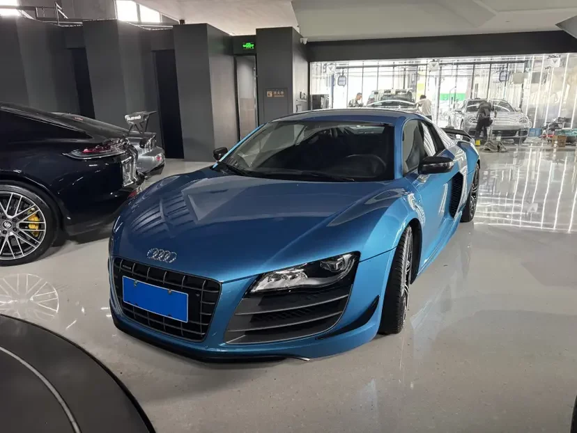 Audi R8