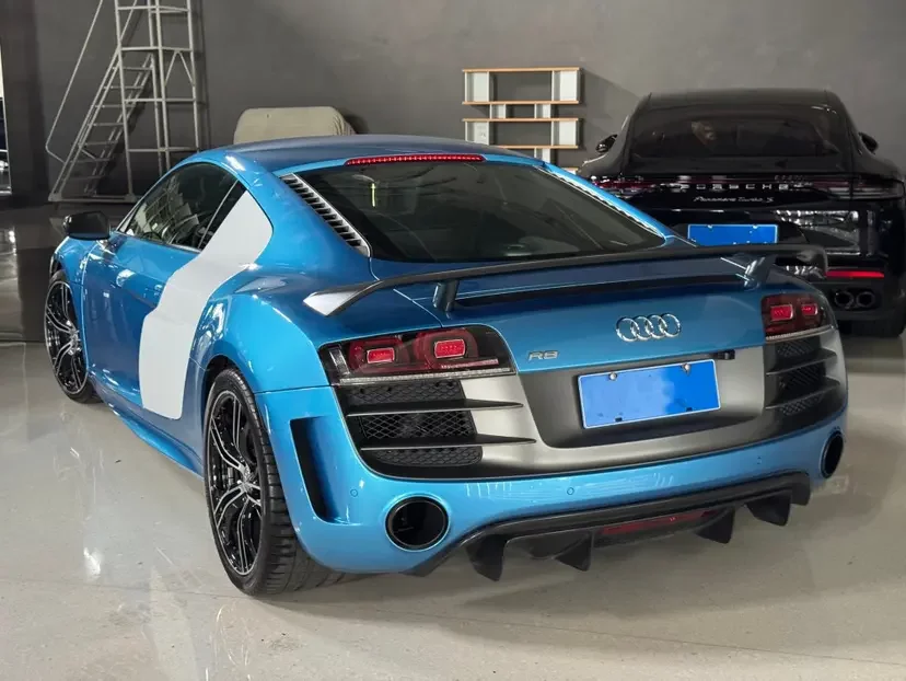 Audi R8