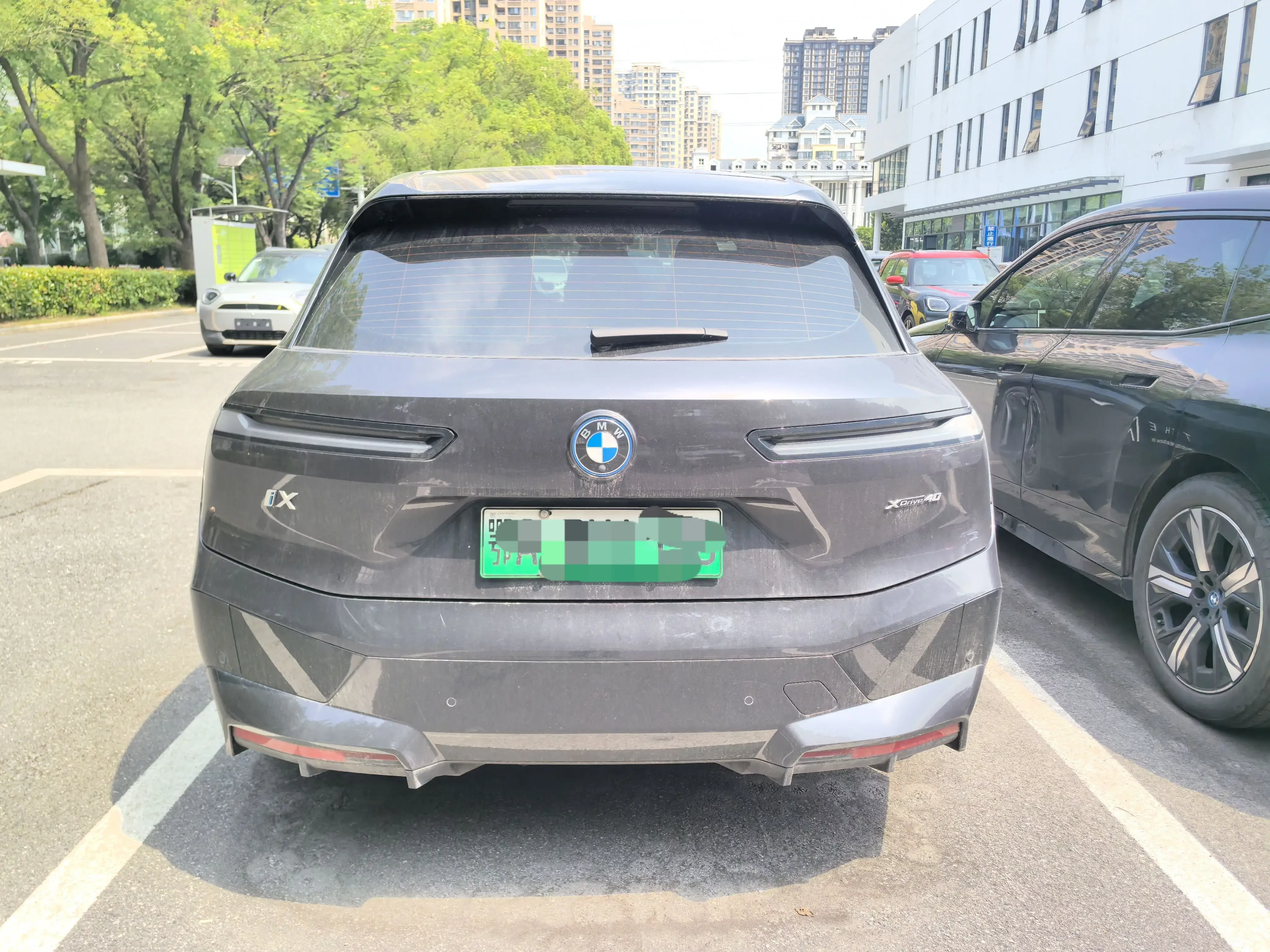 BMW iX
