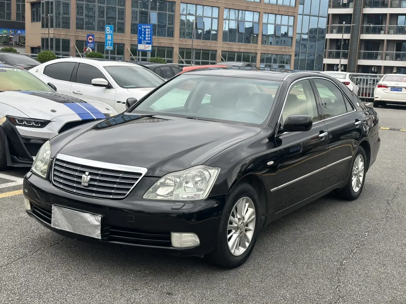 Toyota crown