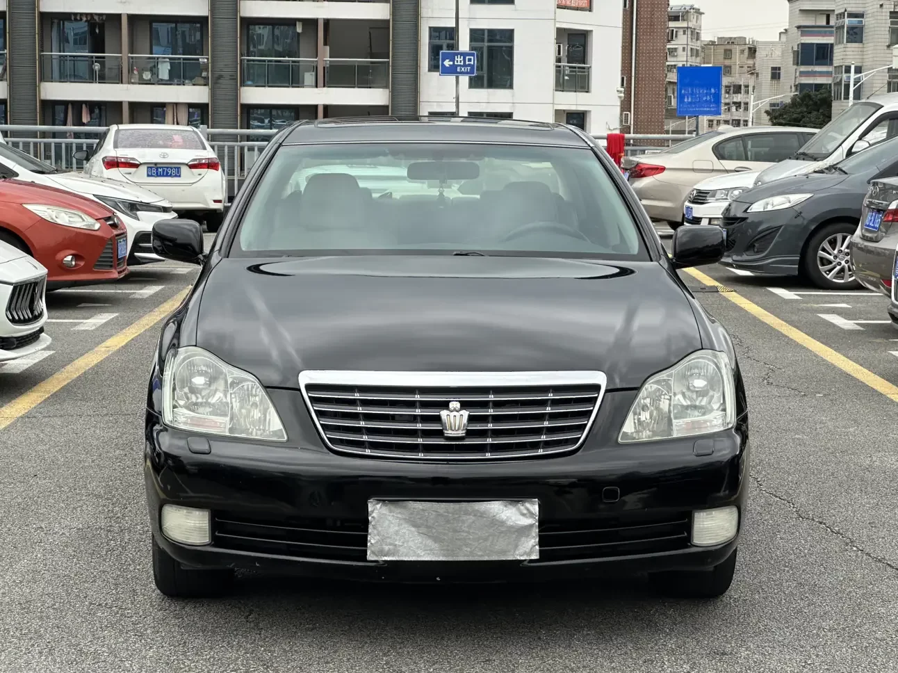 Toyota crown