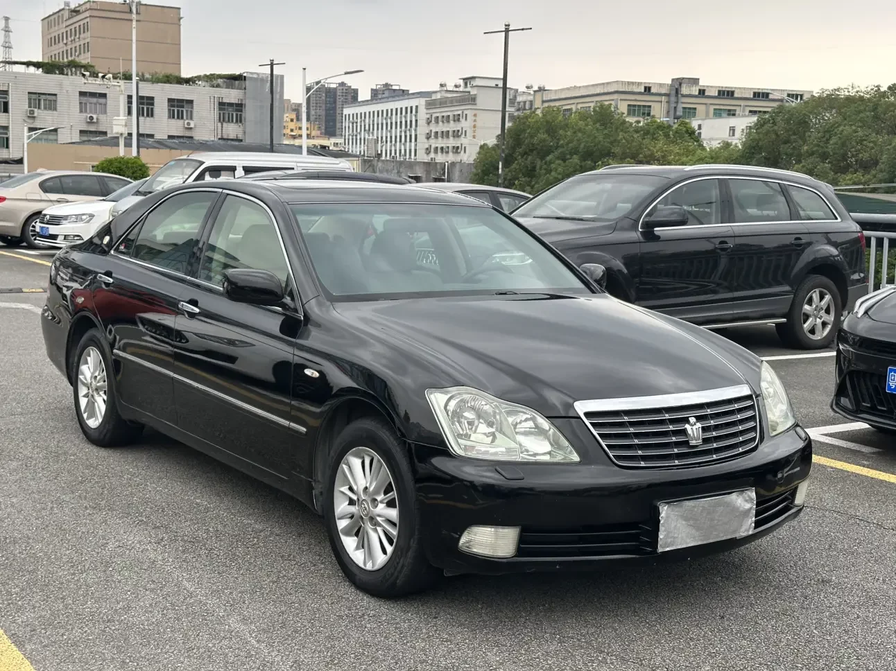 Toyota crown
