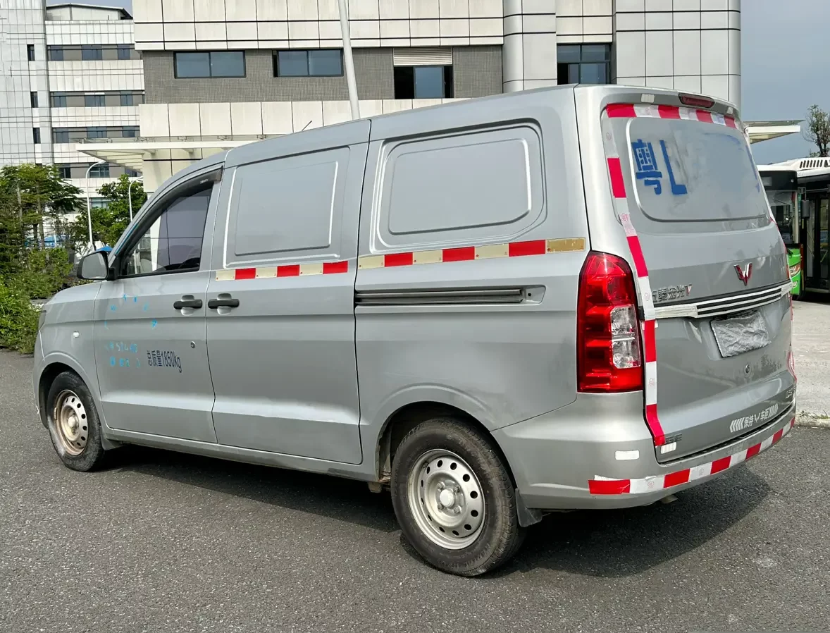 Wuling Hongguang V