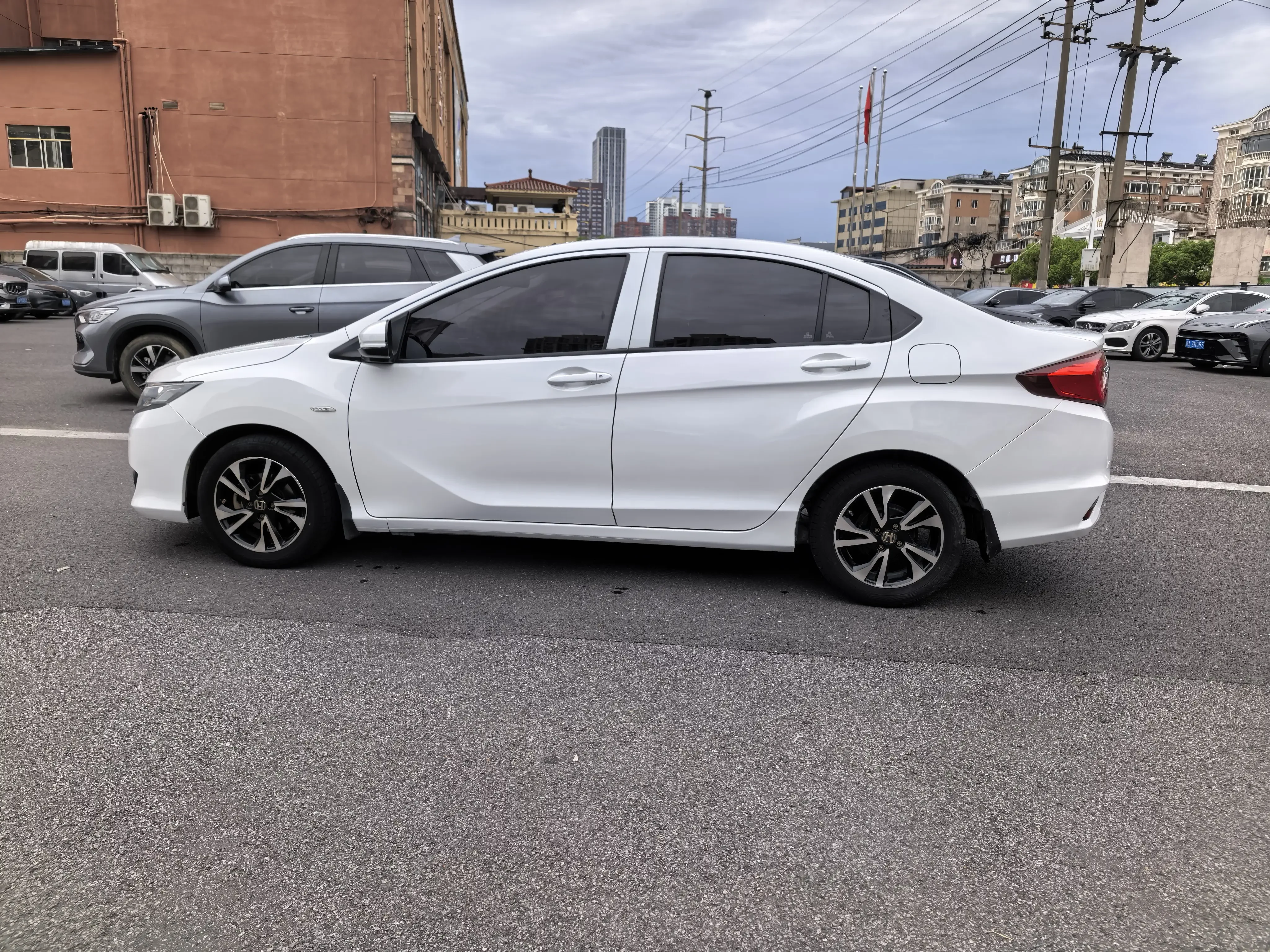 Honda Gray