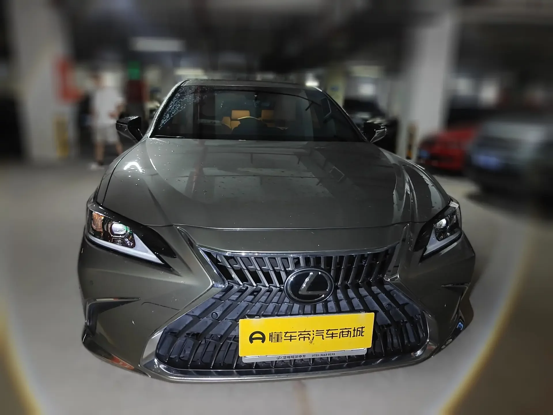 Lexus ES